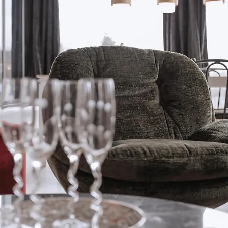 Madona Βίλα Tellin