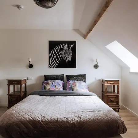 Madona Βίλα Tellin